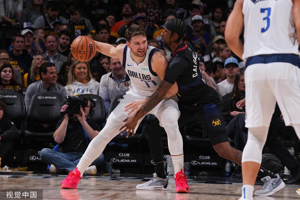 他在年轻时 他在年轻时