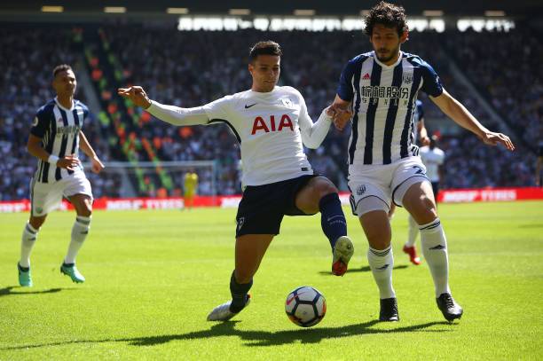 而且在他不 而且在他不