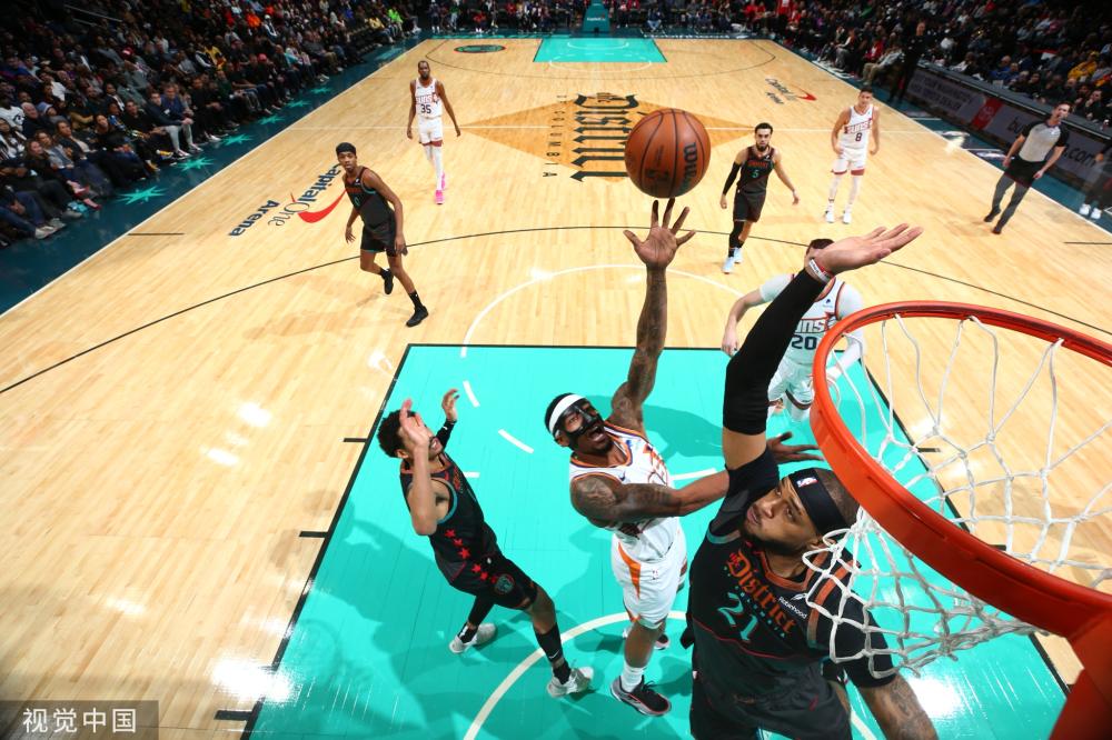 她展现出的 她展现出的